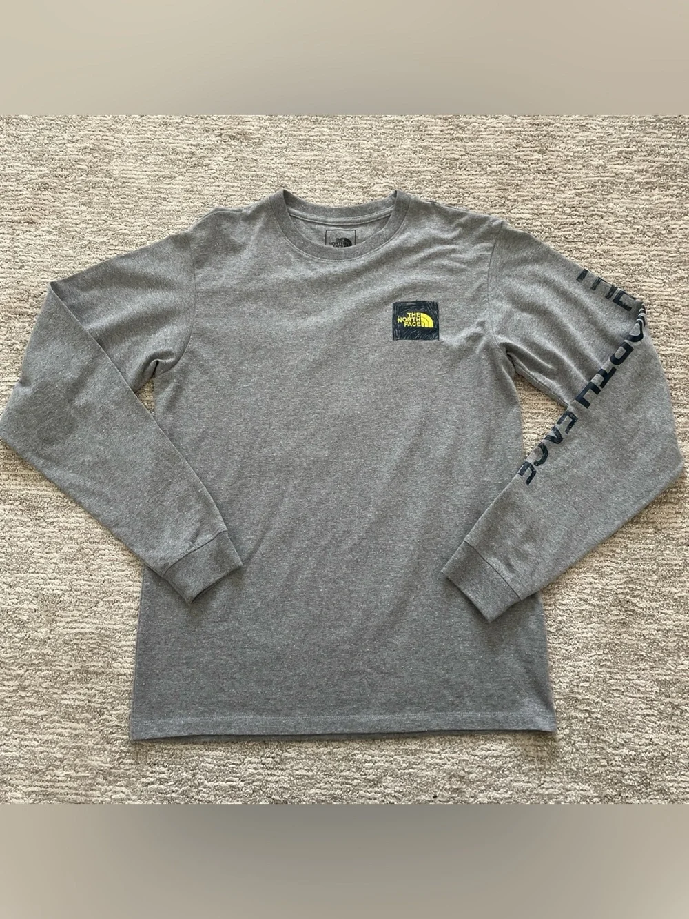 The North Face Logo Play Graphic Men's Crew Neck Long Sleeve T-Shirt Size Small